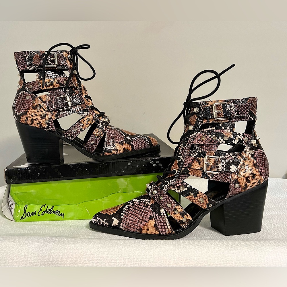 12M Sam Edelman Lizard ankle boot